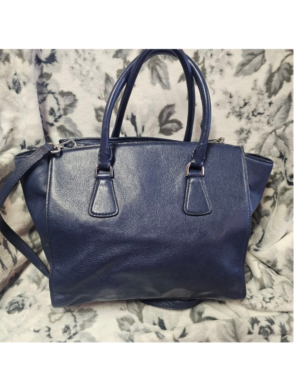 Michael Kors Sutton Medium Navy Blue Leather Satchel - Excellent Condition - Picture 2 of 10